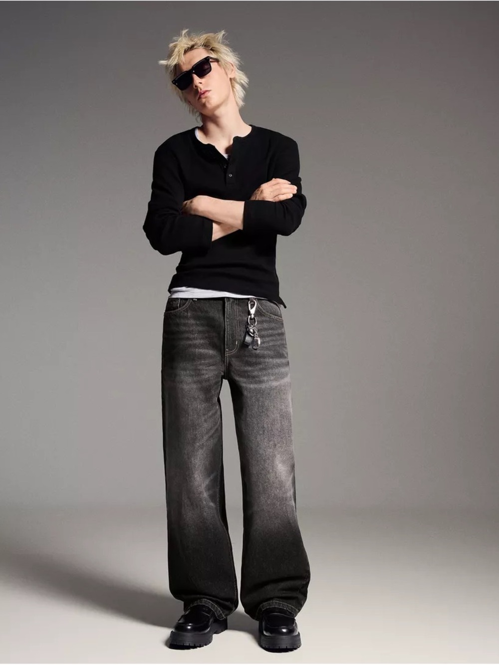 BERSHKA BRAND NEW Black Baggy Jeans Waist 34